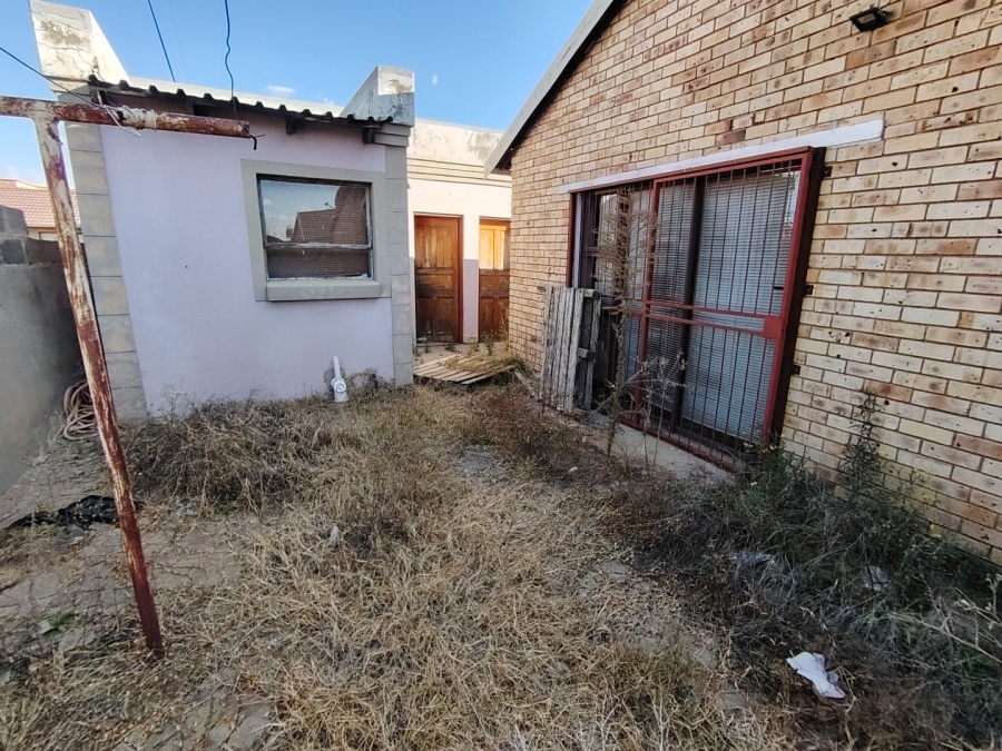 4 Bedroom Property for Sale in Mandela View Free State